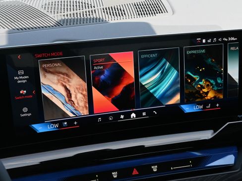 New 2026 BMW 540i xDrive w/ Executive Package AWD/4WD image 16