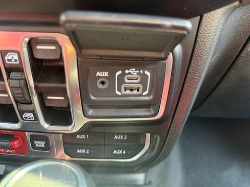 Used 2023 Jeep Wrangler Unlimited Rubicon 4xe AWD/4WD image 6