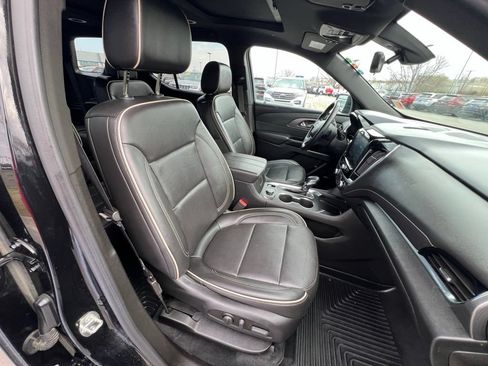 Used 2023 Chevrolet Traverse Premier AWD/4WD image 31