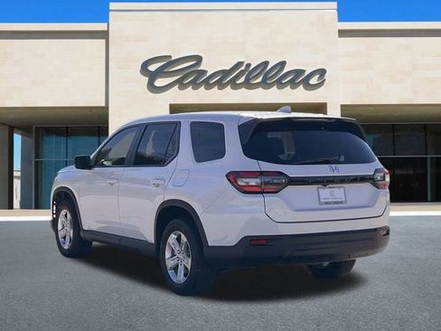 Used 2023 Honda Pilot LX image 7