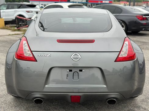 Used 2014 Nissan 370Z Coupe RWD image 7