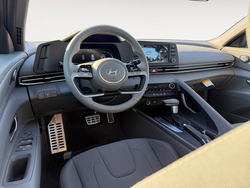 New 2025 Hyundai Elantra Sport image 15