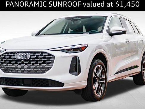 Certified 2025 Audi Q5 Premium w/ Convenience Package AWD/4WD image 3