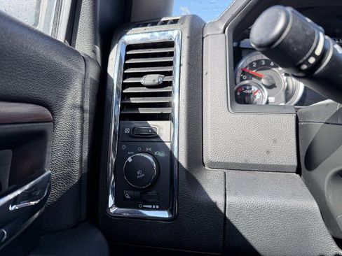 Used 2017 RAM 2500 Laramie w/ Sport Appearance Group image 13