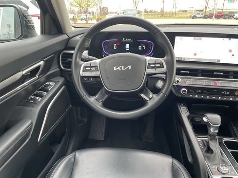 Used 2025 Kia Telluride S AWD/4WD image 13