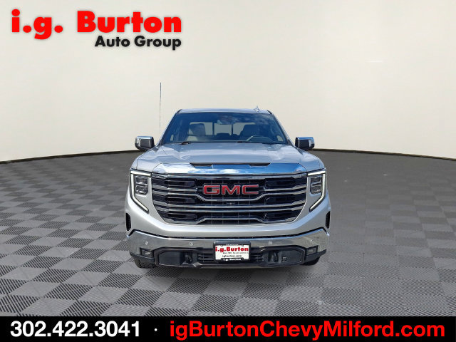 Used 2022 GMC Sierra 1500 SLT w/ SLT Premium Plus Package AWD/4WD image 2