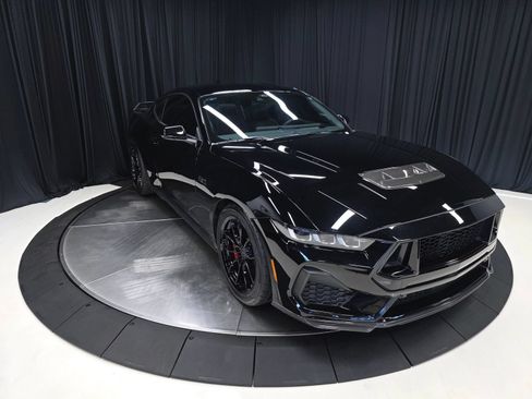 Used 2024 Ford Mustang GT Premium RWD image 9