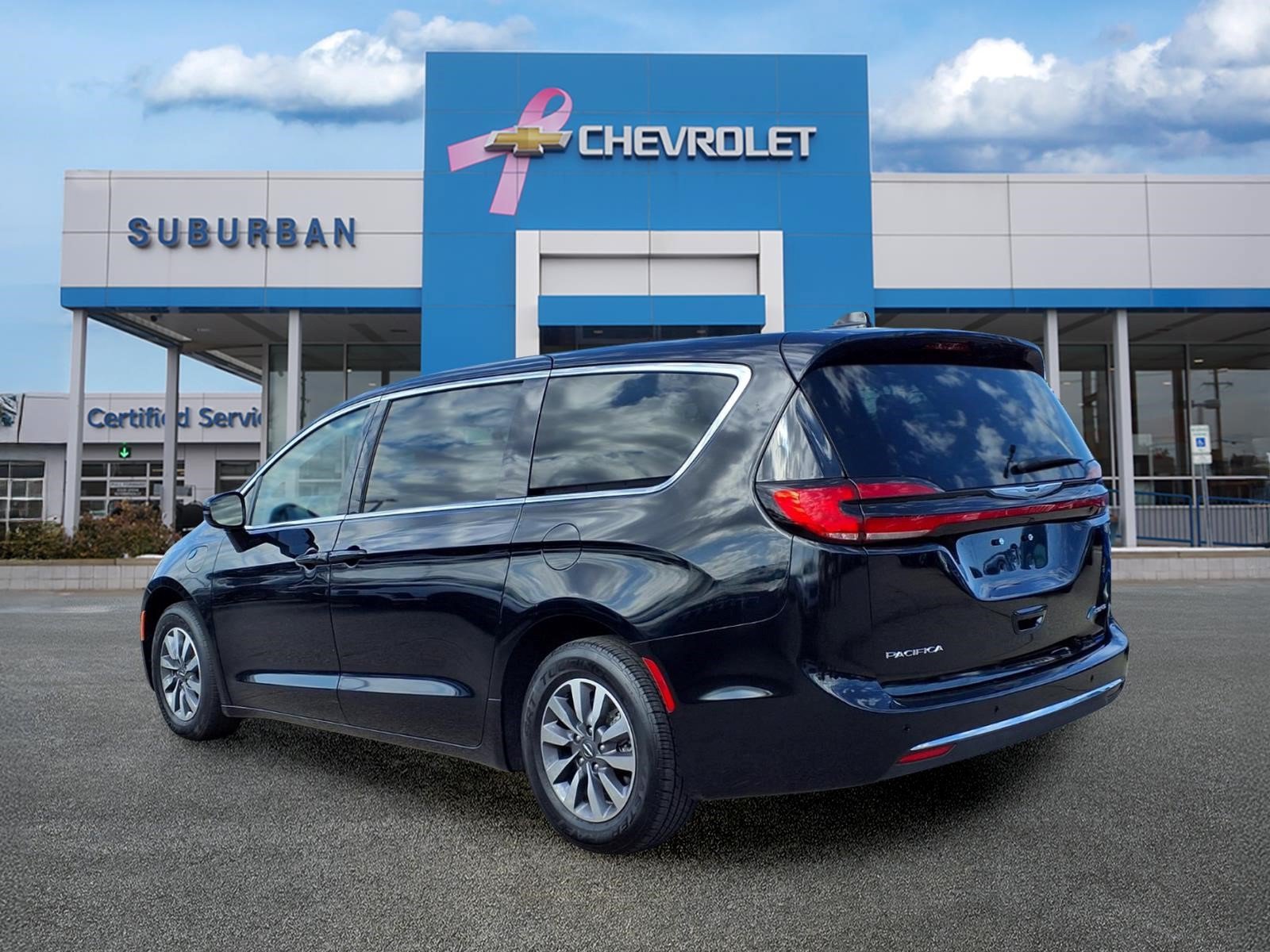 Used 2024 Chrysler Pacifica Limited FWD image 6