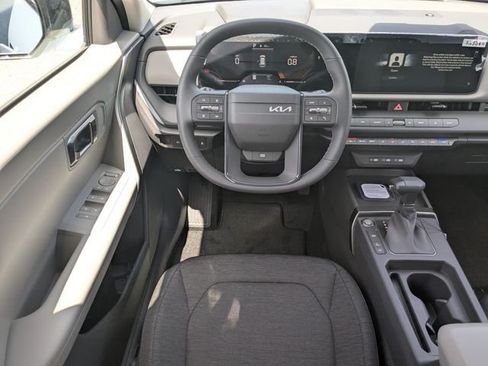 New 2027 Kia Seltos S FWD image 14