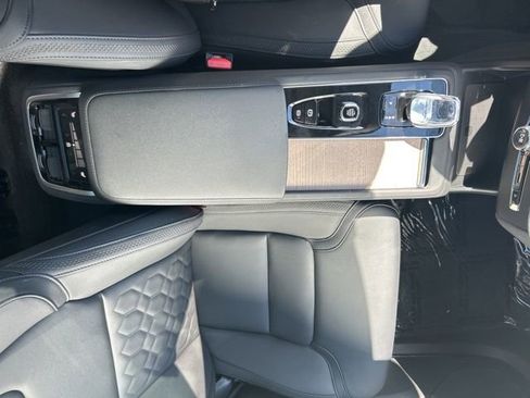 Used 2025 Volvo XC90 B5 Plus AWD/4WD image 26