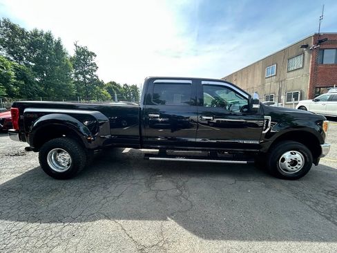 Used 2017 Ford F350 Lariat w/ Chrome Package AWD/4WD image 6