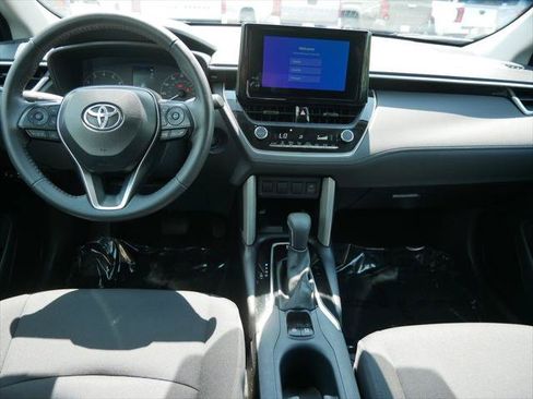 Certified 2025 Toyota Corolla Cross LE AWD/4WD image 13
