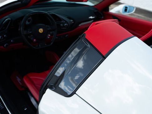 Used 2018 Ferrari 488 Spider RWD image 36
