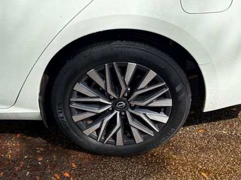 Used 2025 Nissan Altima 2.5 SV image 25