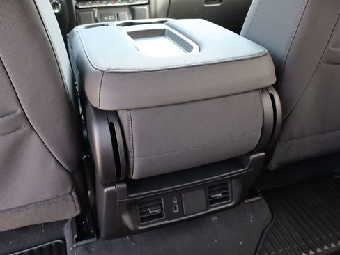 New 2026 Chevrolet Silverado 1500 Custom Trail Boss w/ LPO, Dark Essentials Package AWD/4WD image 40