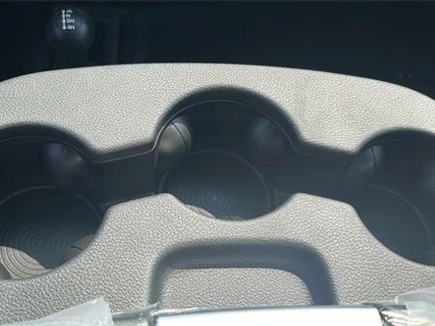 Used 2024 RAM 2500 Tradesman w/ Chrome Appearance Group image 27