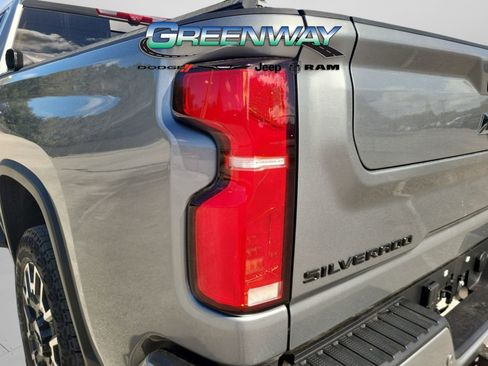 Used 2025 Chevrolet Silverado 2500 High Country w/ High Country Premium Package image 6