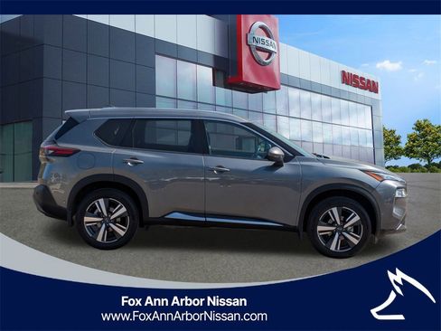 Certified 2022 Nissan Rogue SL w/ SL Premium Package image 6