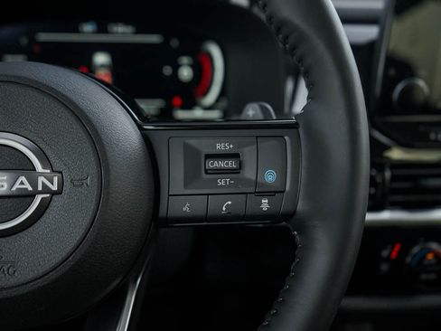 New 2025 Nissan Pathfinder Platinum image 23