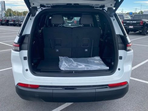 New 2025 Jeep Grand Cherokee L Altitude AWD/4WD image 7