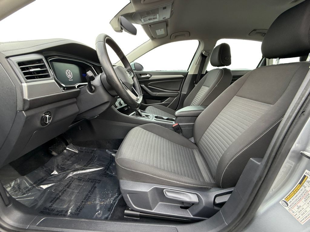 Used 2022 Volkswagen Jetta S FWD image 9
