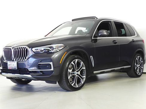 Used 2023 BMW X5 xDrive40i w/ Parking Assistance Package AWD/4WD image 2