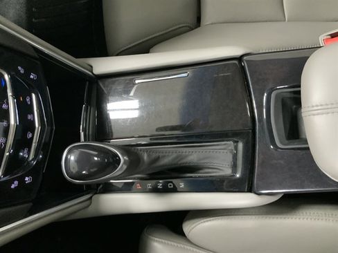 Used 2014 Cadillac XTS Luxury AWD/4WD image 38