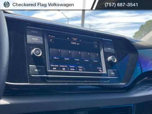Used 2022 Volkswagen Taos S AWD/4WD image 32