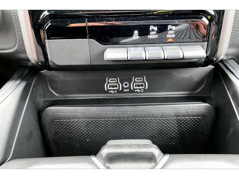 Certified 2026 RAM 1500 Laramie AWD/4WD image 32