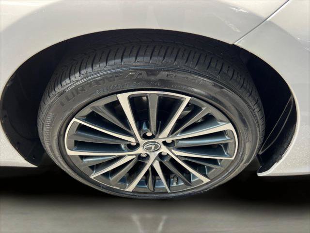 Certified 2025 Lexus ES 350 w/ Premium Package FWD image 12