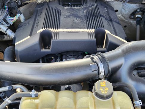 Used 2019 Ford F150 XLT w/ Equipment Group 302A Luxury image 16