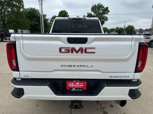 Used 2023 GMC Sierra 2500 Denali AWD/4WD image 4