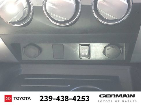 Used 2017 Toyota Tundra SR5 w/ SR5 Upgrade Package AWD/4WD image 32