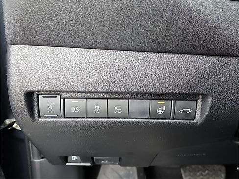 Used 2021 Toyota Venza Limited w/ Advanced Technology Package image 27