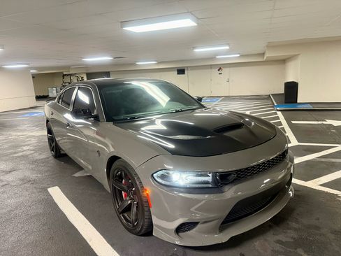 Used 2019 Dodge Charger SRT Hellcat w/ Navigation & Travel Group image 7