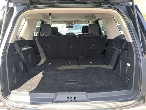 Used 2024 Ford Expedition XLT AWD/4WD image 12
