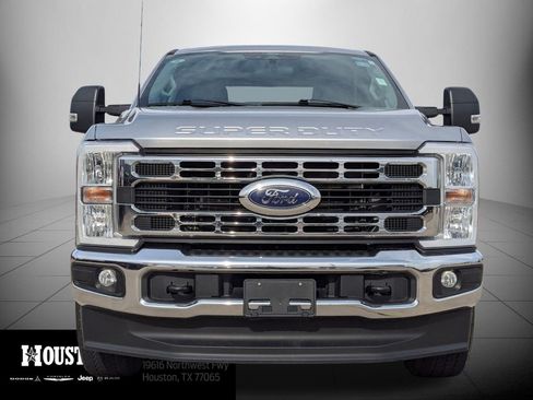 Used 2024 Ford F250 XLT image 9