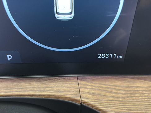 Used 2025 Hyundai Santa Fe Limited image 40