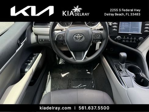 Used 2020 Toyota Camry LE FWD image 12