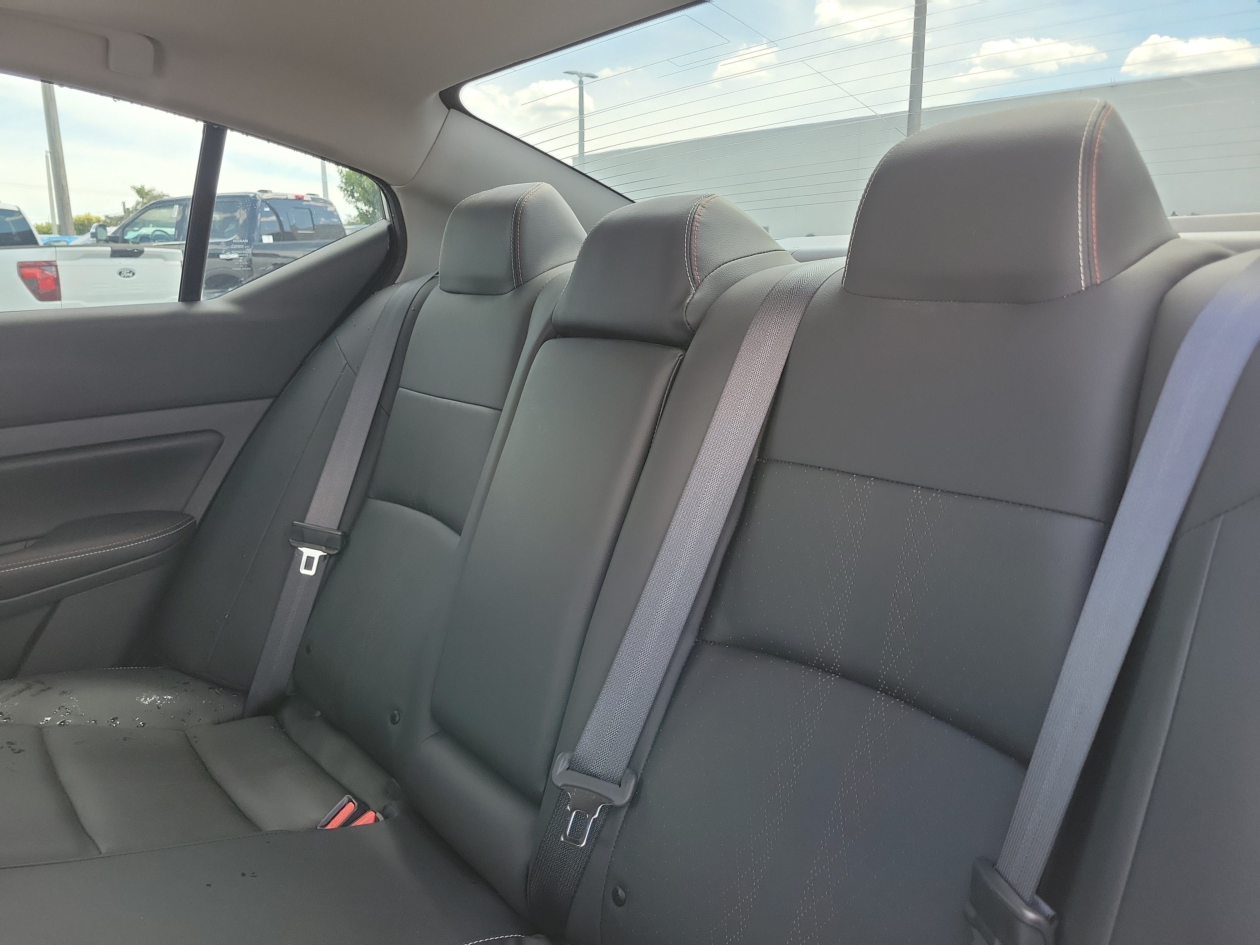 Used 2024 Nissan Altima 2.5 SR w/ SR Premium Package FWD image 15