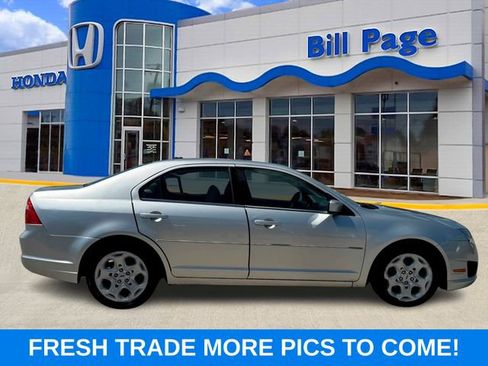 Used 2011 Ford Fusion SE w/ 202A Rapid Spec Order Code FWD image 2