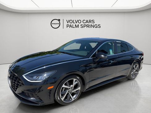 Used 2021 Hyundai Sonata SEL Plus w/ Tech Package FWD image 3