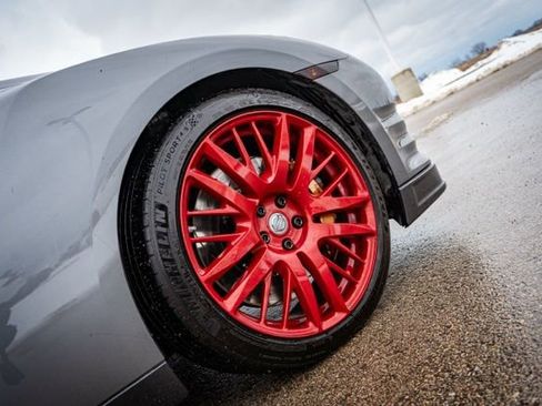 Used 2016 Nissan GT-R Premium image 9