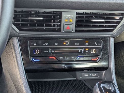 Used 2025 Volkswagen Jetta Sport FWD image 22