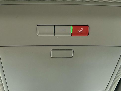 Used 2021 Volkswagen Atlas SE image 27