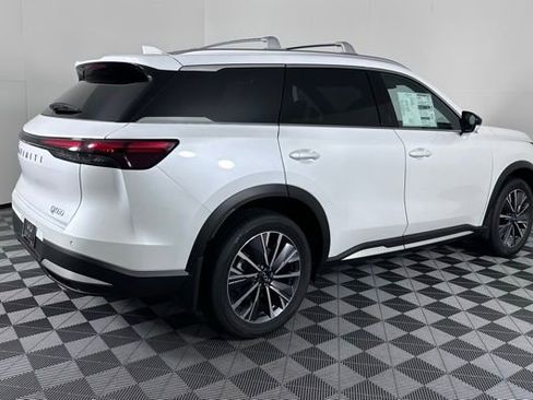 Certified 2026 INFINITI QX60 Luxe w/ Family Package FWD image 7