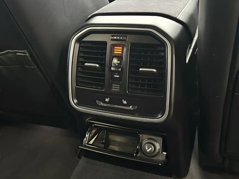 Used 2017 Porsche Macan GTS image 28