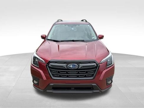 Used 2022 Subaru Forester Limited image 10