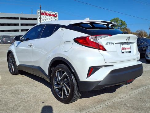 Used 2022 Toyota C-HR Limited image 3