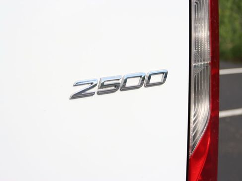 Used 2024 Mercedes-Benz Sprinter 2500 image 9